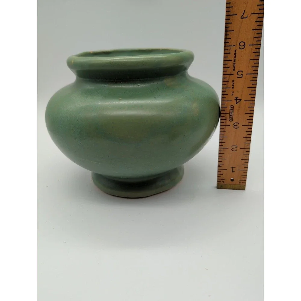 Antique Brush McCoy Art Pottery Bulbous Vase Matte Green Glaze Unmarked